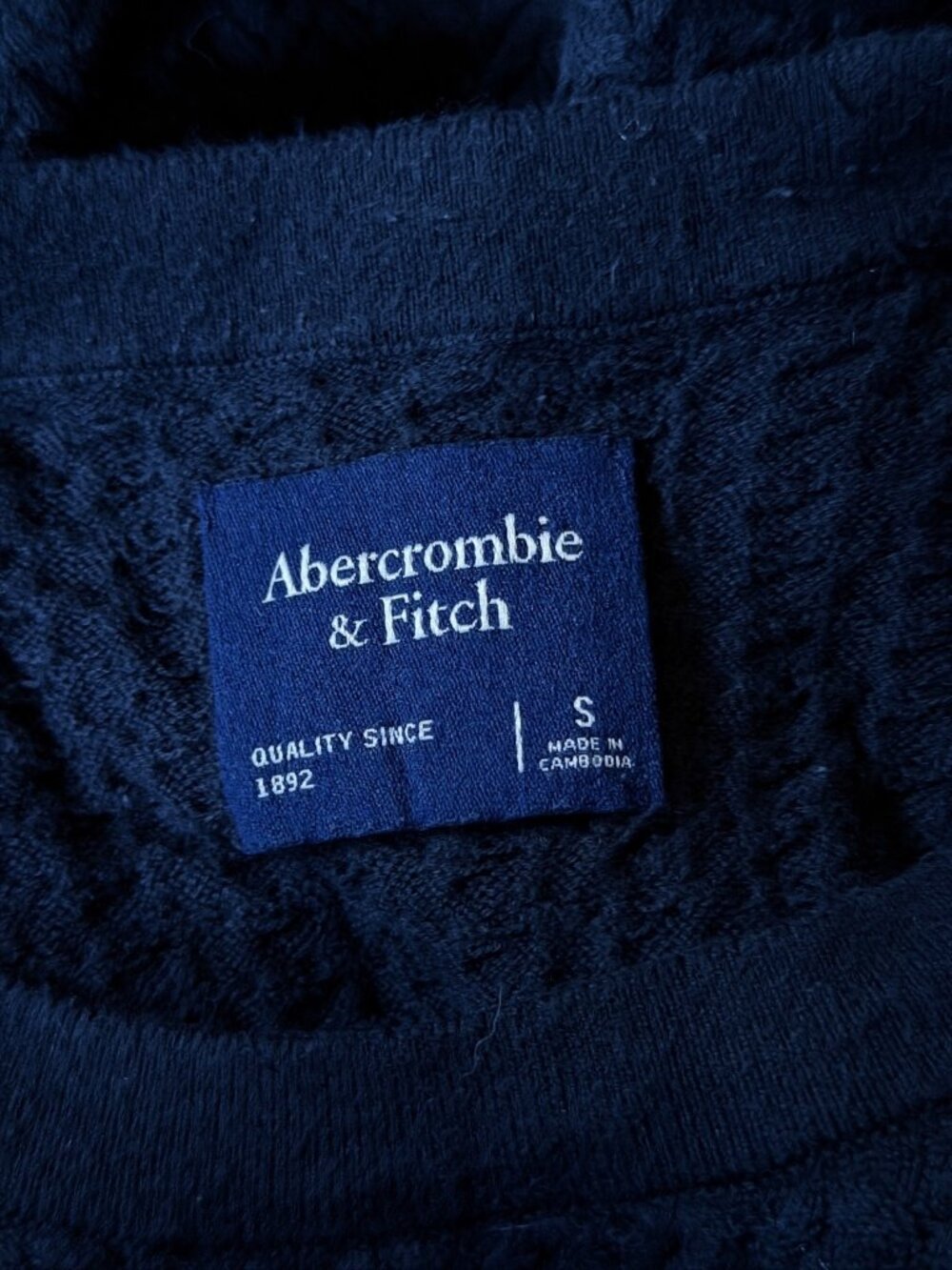 Abercrombie & Fitch Knit Shirt Small Mens Black Short Sleeve Textured - Picture 6 of 7